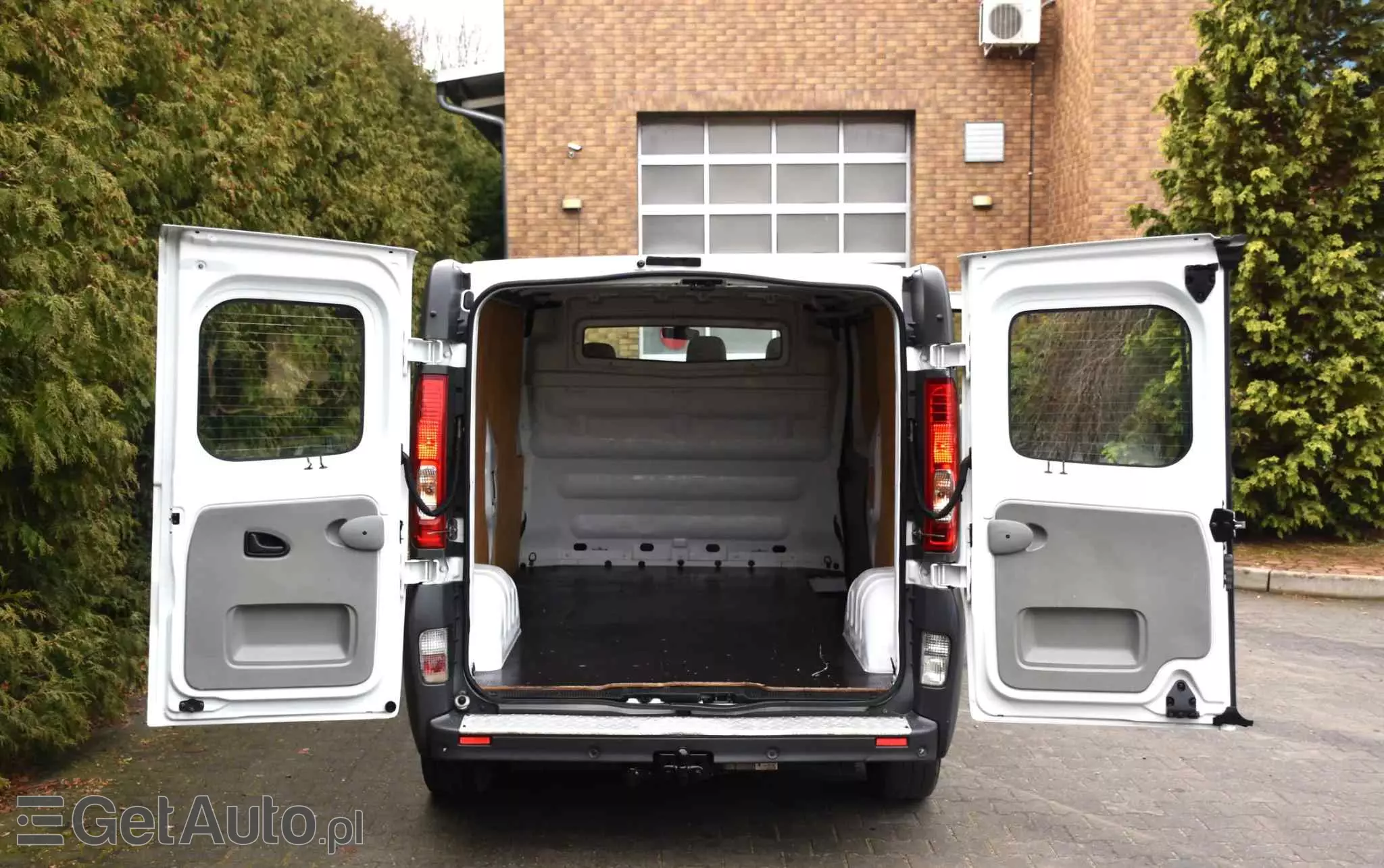 OPEL Vivaro 2.5 CDTI L2H1 Long 