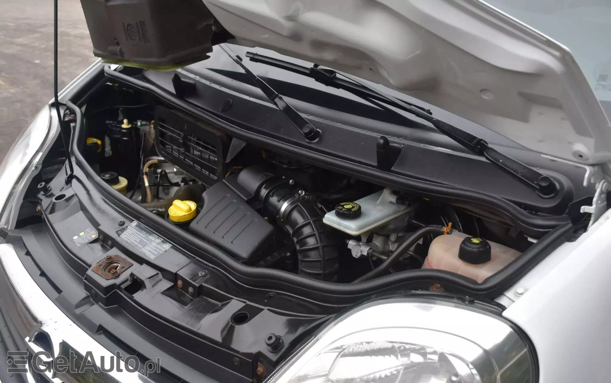 OPEL Vivaro 2.5 CDTI L2H1 Long 