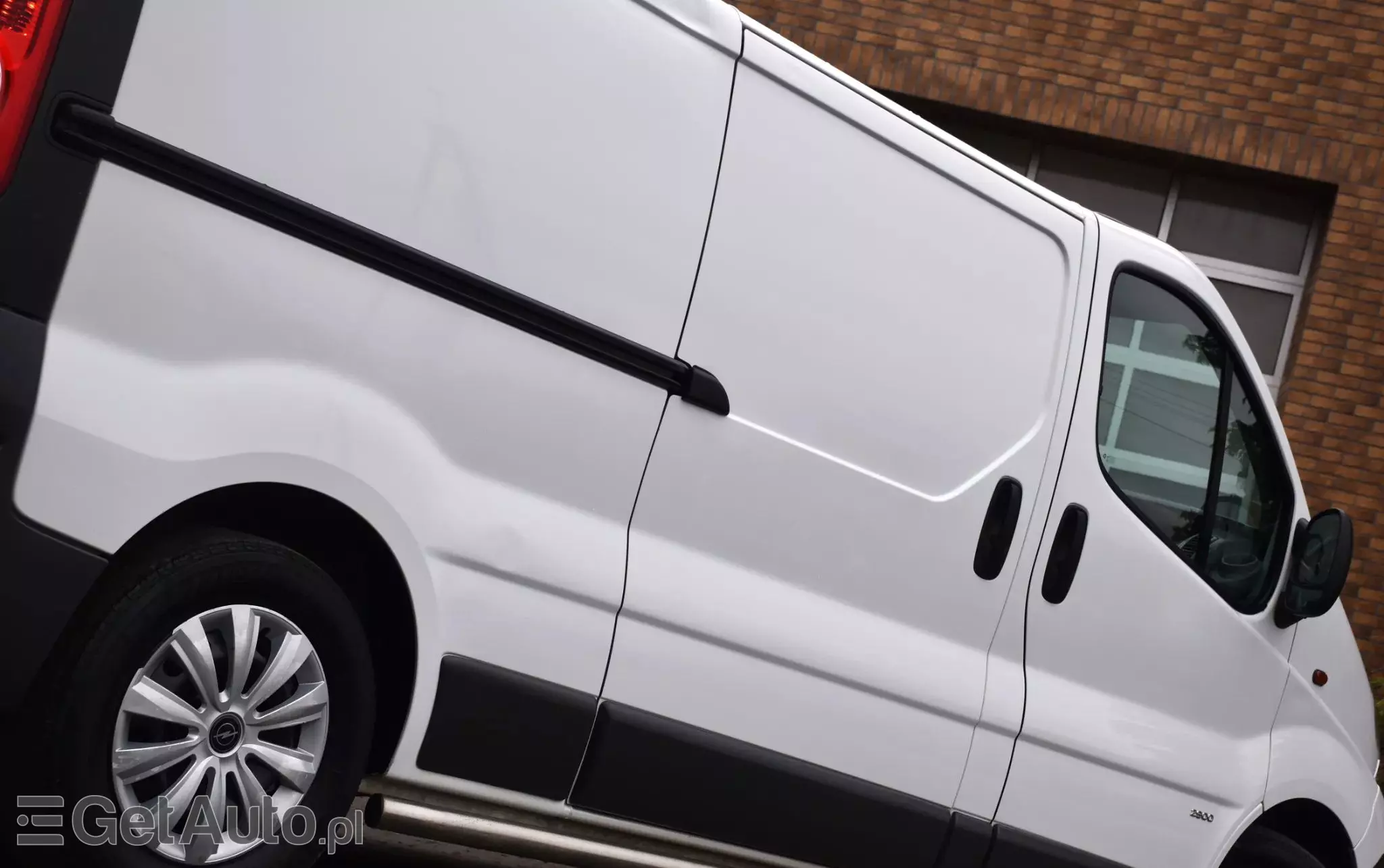 OPEL Vivaro 2.5 CDTI L2H1 Long 