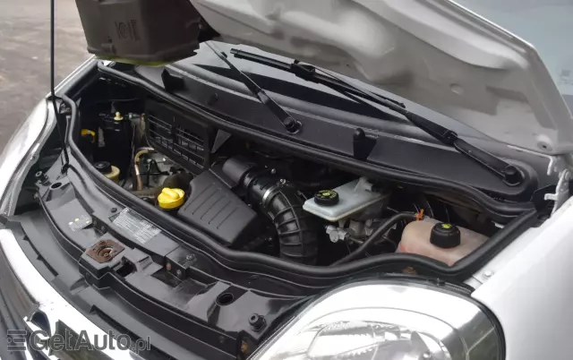 OPEL Vivaro 2.5 CDTI L2H1 Long 