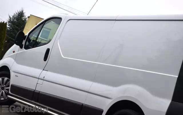 OPEL Vivaro 2.5 CDTI L2H1 Long 