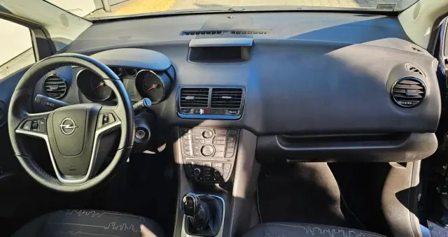 OPEL Meriva 1.4 Ecoflex Design Edition