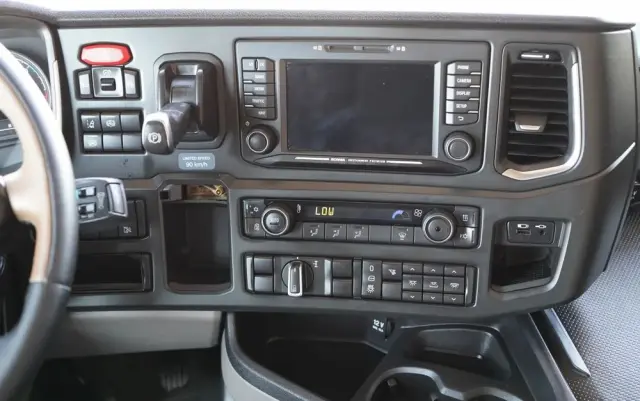 SCANIA S 500 / RETARDER / KLIMATYZACJA POSTOJOWA / PO KONTRAKCIE SERWISOWYM / SPROWADZONY 