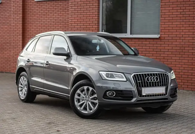 AUDI Q5 