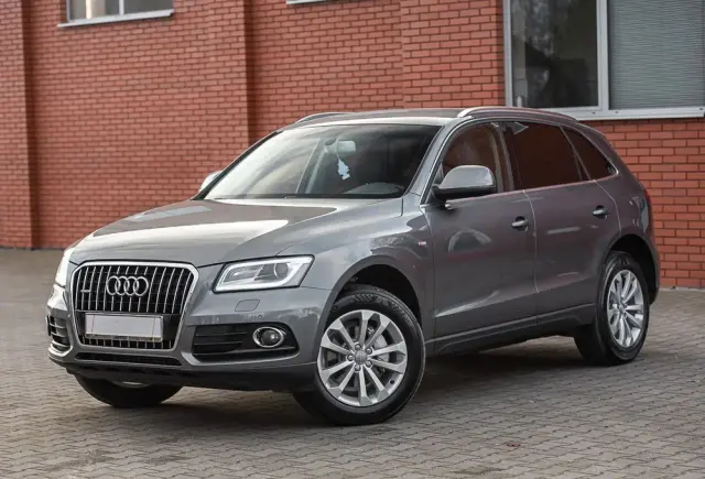 AUDI Q5 