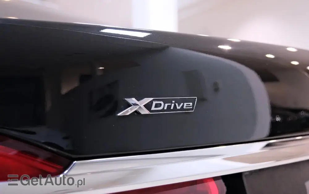 BMW Seria 7 750Li xDrive Edition Exclusive