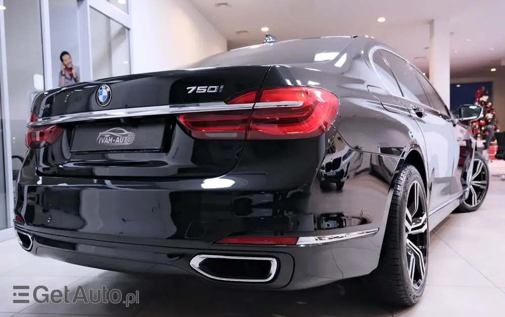 BMW Seria 7 750Li xDrive Edition Exclusive