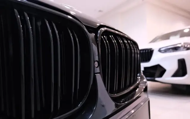 BMW Seria 7 750Li xDrive Edition Exclusive