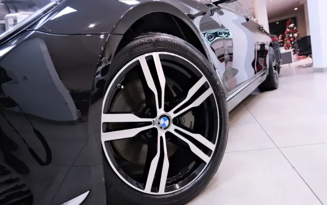 BMW Seria 7 750Li xDrive Edition Exclusive