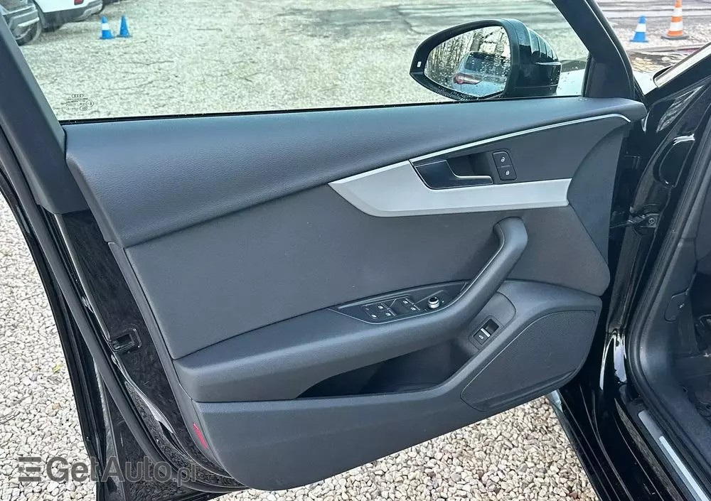 AUDI A4 35 TFSI mHEV Advanced S tronic