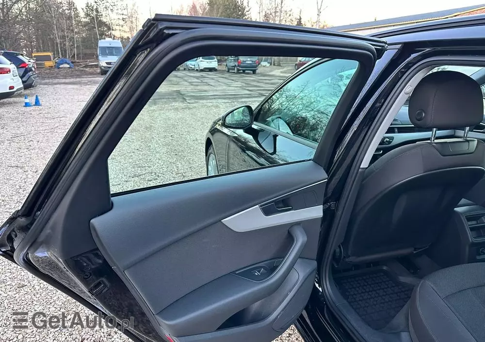 AUDI A4 35 TFSI mHEV Advanced S tronic