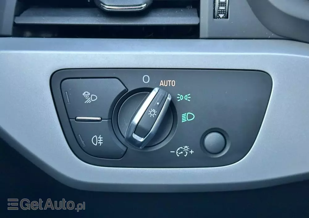 AUDI A4 35 TFSI mHEV Advanced S tronic