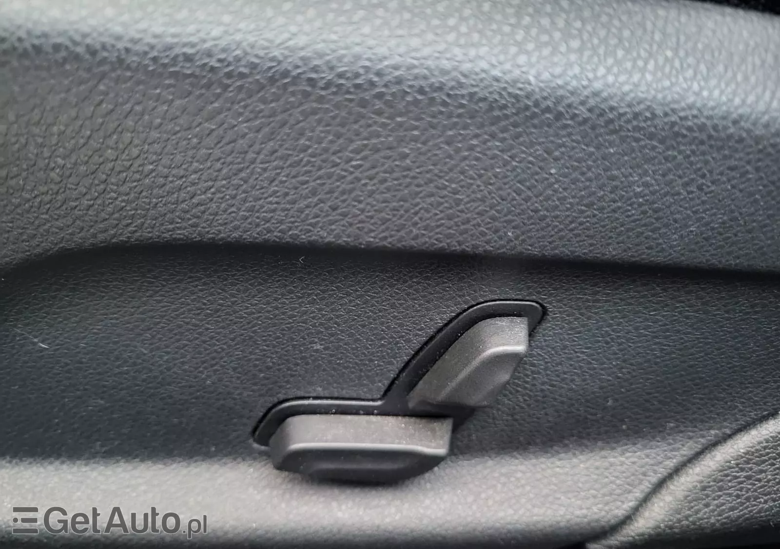 MERCEDES-BENZ Klasa C 180 d 9G-TRONIC