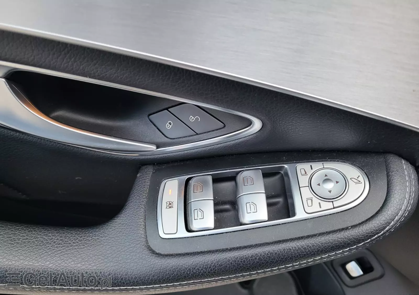 MERCEDES-BENZ Klasa C 180 d 9G-TRONIC