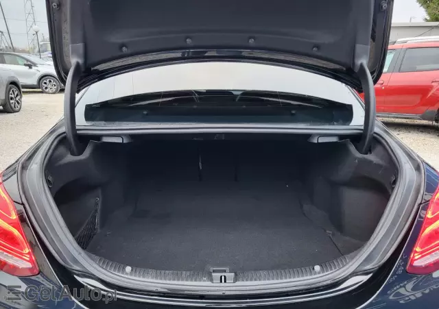 MERCEDES-BENZ Klasa C 180 d 9G-TRONIC