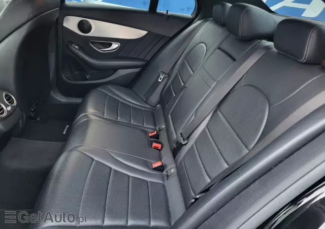 MERCEDES-BENZ Klasa C 180 d 9G-TRONIC
