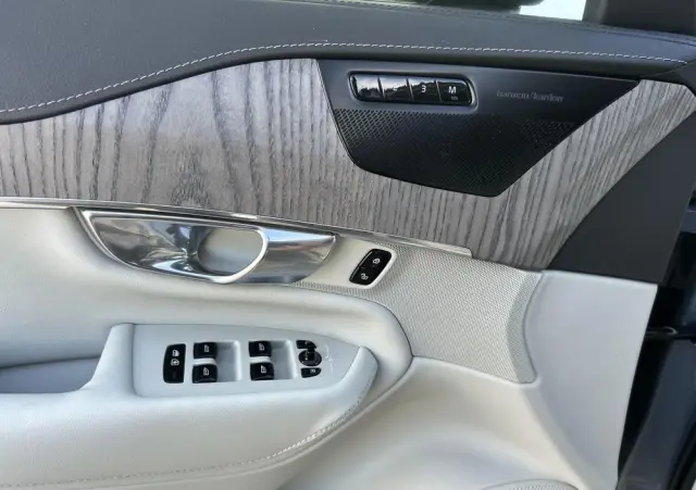 VOLVO XC 90 B5 D AWD Plus Dark 7os