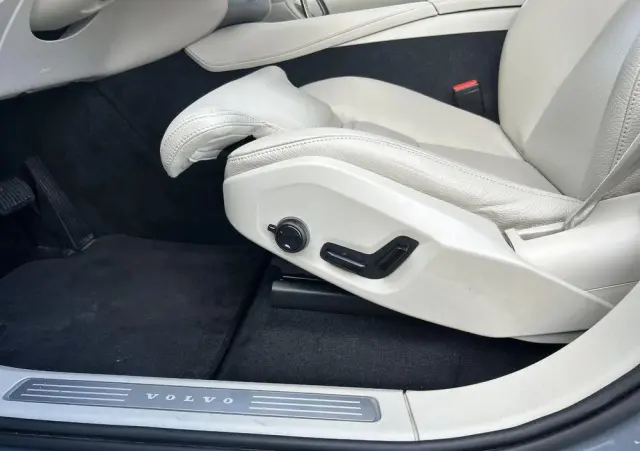 VOLVO XC 90 B5 D AWD Plus Dark 7os