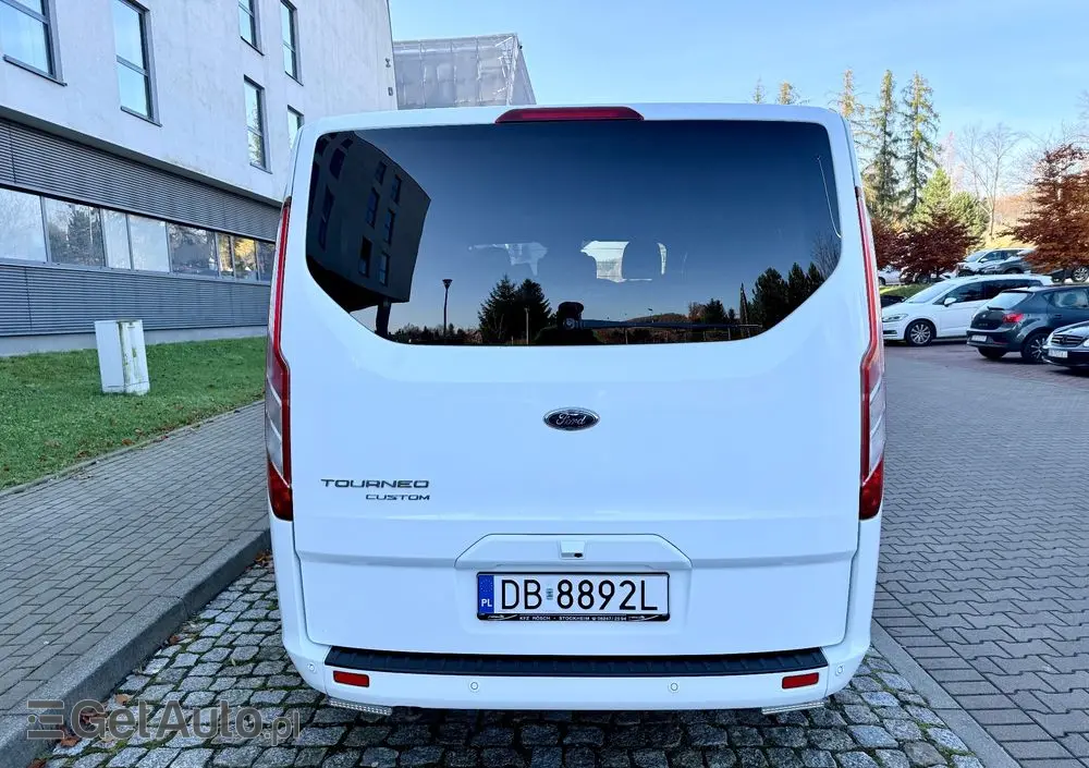 FORD Tourneo Custom 2.0 EcoBlue L1 Titanium
