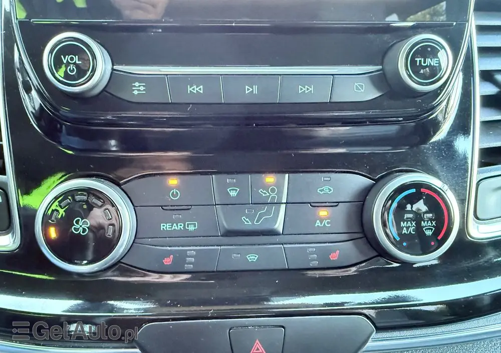 FORD Tourneo Custom 2.0 EcoBlue L1 Titanium