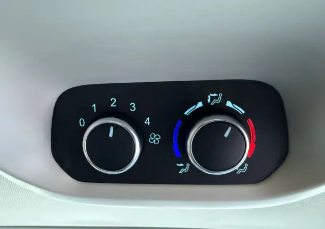 FORD Tourneo Custom 2.0 EcoBlue L1 Titanium