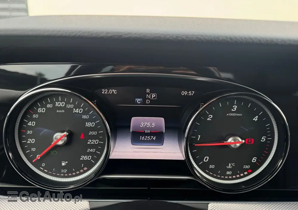 MERCEDES-BENZ Klasa E 220 d Business Edition 9G-TRONIC