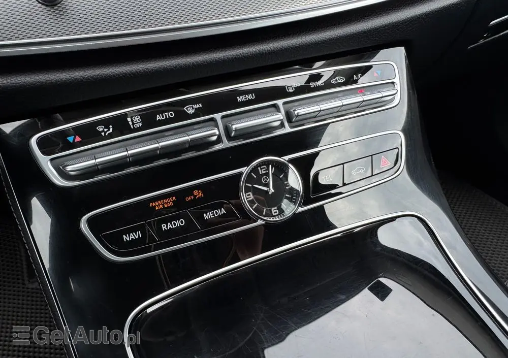 MERCEDES-BENZ Klasa E 220 d Business Edition 9G-TRONIC