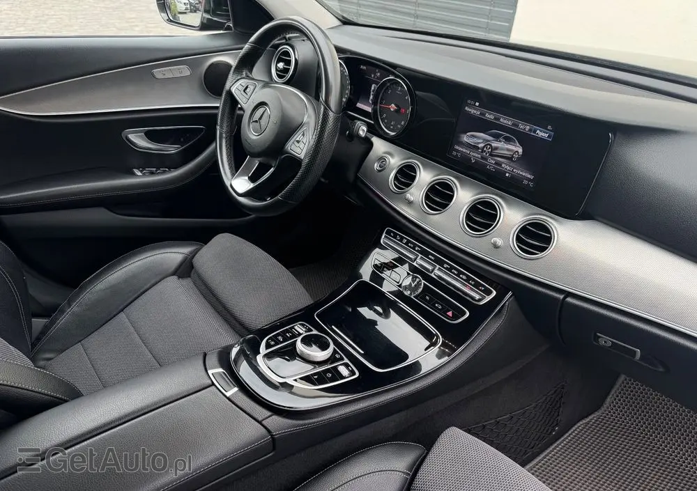 MERCEDES-BENZ Klasa E 220 d Business Edition 9G-TRONIC