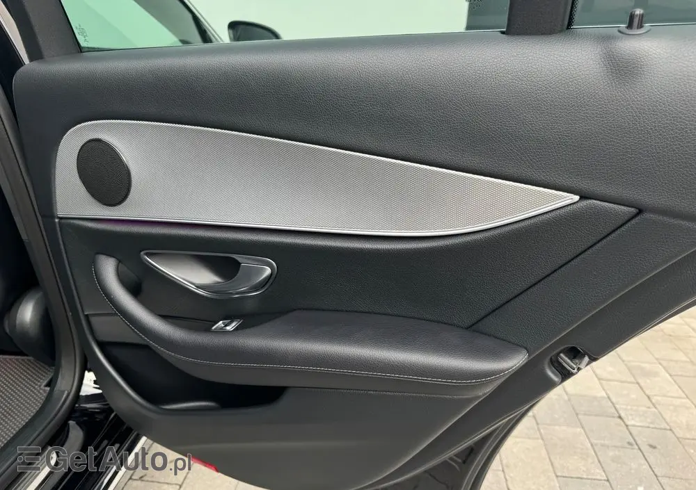 MERCEDES-BENZ Klasa E 220 d Business Edition 9G-TRONIC
