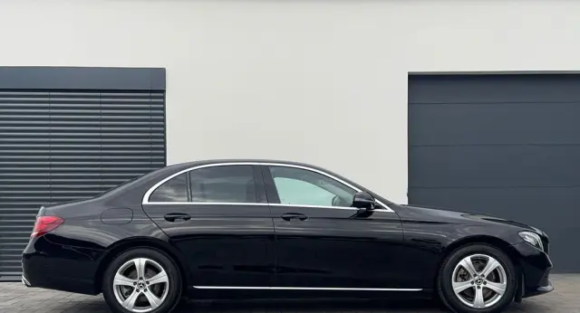 MERCEDES-BENZ Klasa E 220 d Business Edition 9G-TRONIC