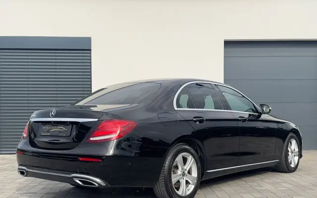 MERCEDES-BENZ Klasa E 220 d Business Edition 9G-TRONIC