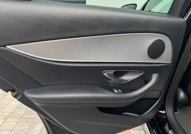 MERCEDES-BENZ Klasa E 220 d Business Edition 9G-TRONIC