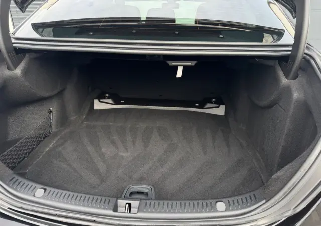 MERCEDES-BENZ Klasa E 220 d Business Edition 9G-TRONIC
