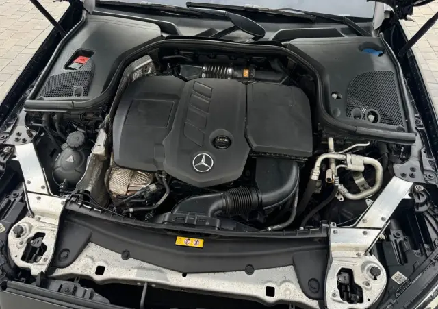 MERCEDES-BENZ Klasa E 220 d Business Edition 9G-TRONIC