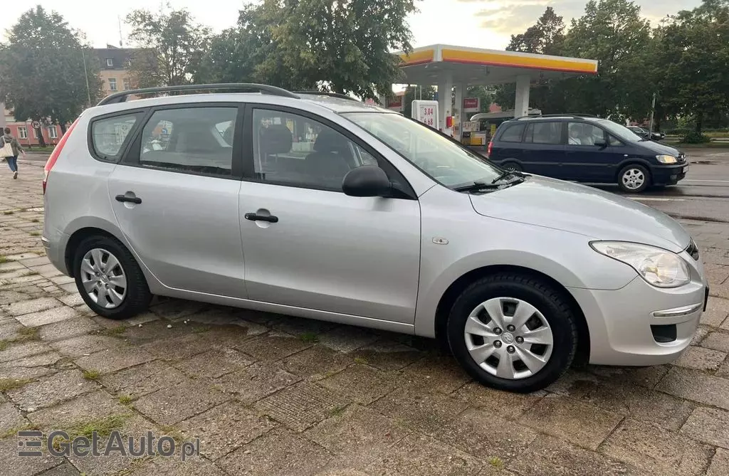 HYUNDAI I30 1.6 (126 KM)