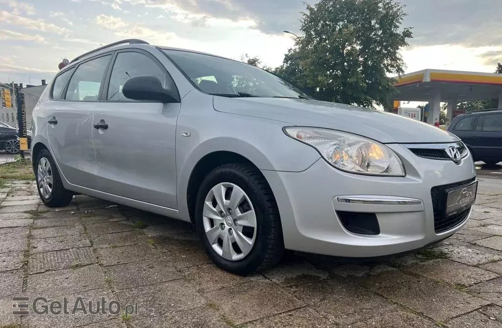 HYUNDAI I30 1.6 (126 KM)