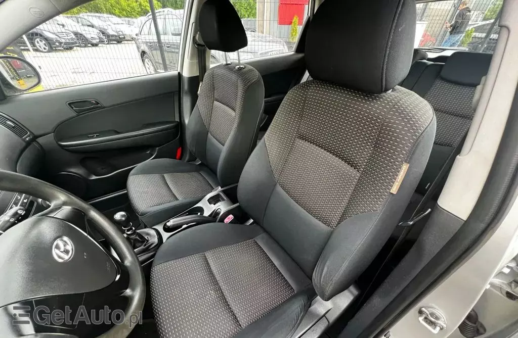 HYUNDAI I30 1.6 (126 KM)