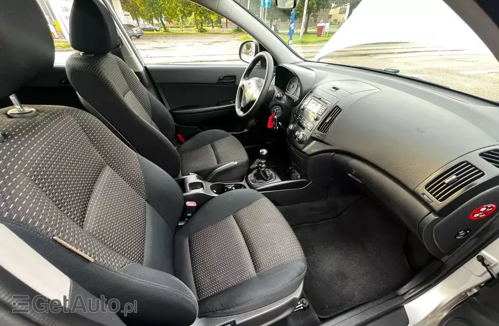 HYUNDAI I30 1.6 (126 KM)