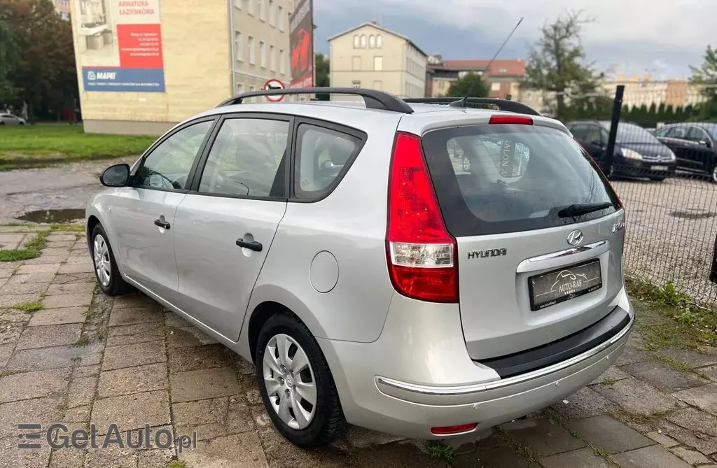 HYUNDAI I30 1.6 (126 KM)