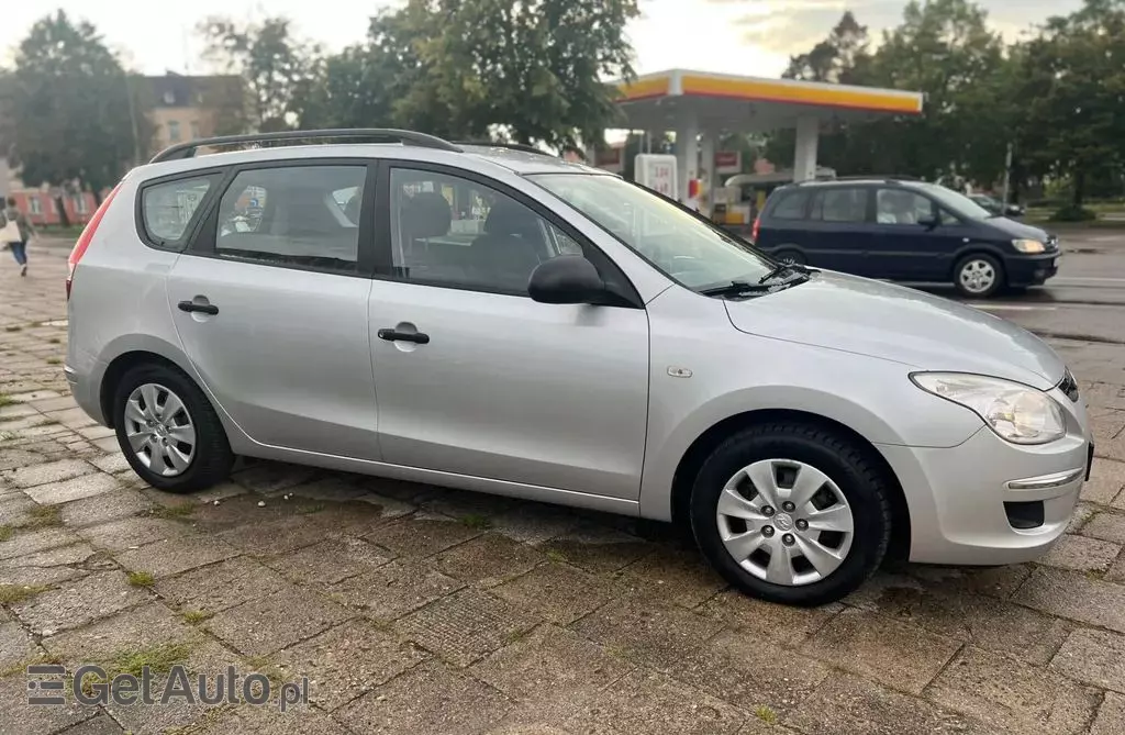 HYUNDAI I30 1.6 (126 KM)