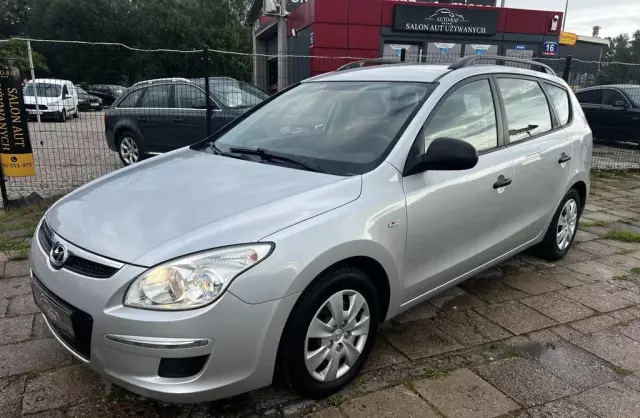 HYUNDAI I30 1.6 (126 KM)