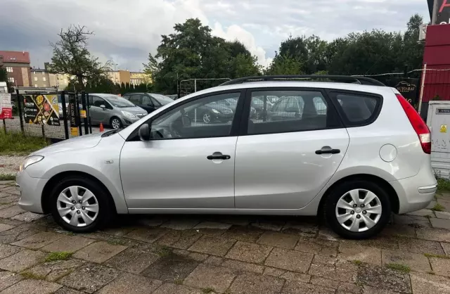 HYUNDAI I30 1.6 (126 KM)