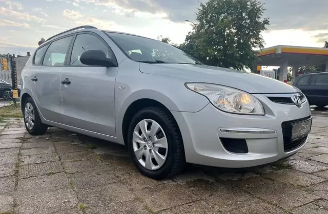 HYUNDAI I30 1.6 (126 KM)
