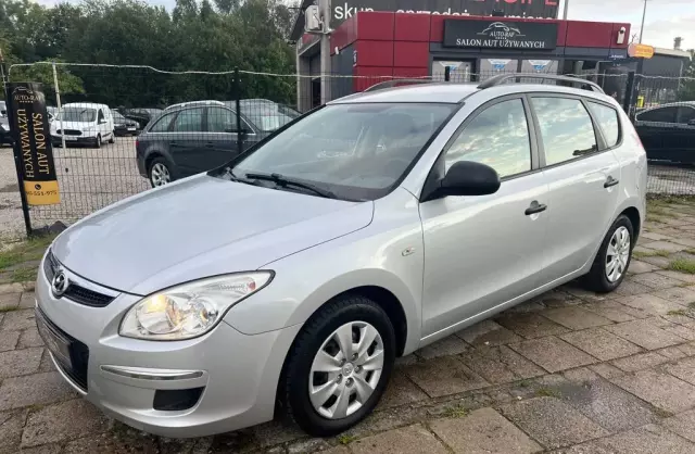 HYUNDAI I30 1.6 (126 KM)