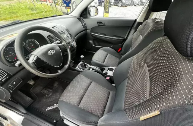 HYUNDAI I30 1.6 (126 KM)