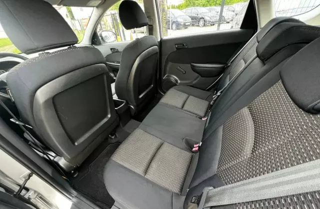 HYUNDAI I30 1.6 (126 KM)