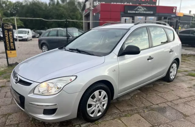 HYUNDAI I30 1.6 (126 KM)