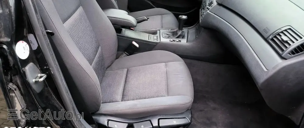 BMW Seria 3 318i Edition Exclusive