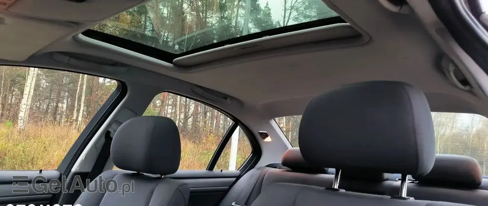 BMW Seria 3 318i Edition Exclusive