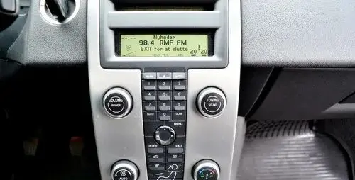 VOLVO S40 